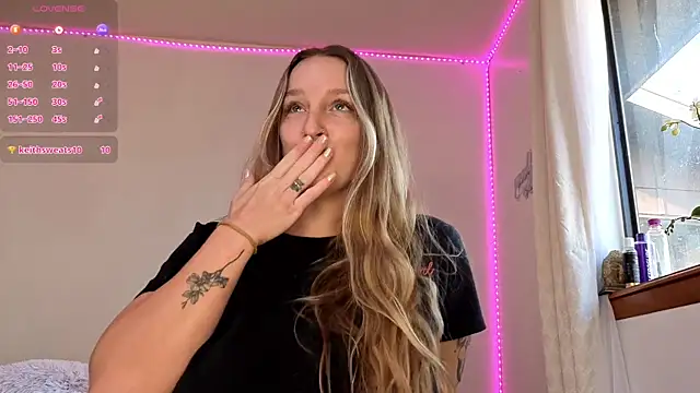 Snapshot of dustbunni0414 chatting on January 16, 2026, 3:38 pm dustbunni0414 online show from January 16, 2026, 3:38 pm