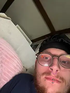 Maddyjolie online show from October 27, 2025, 11:44 am