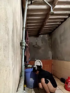 Snapshot of Harmony92 chatting on October 12, 2025, 12:17 pm Harmony92 online show from October 12, 2025, 12:17 pm