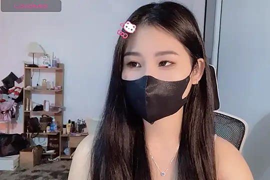    Daisy    online show from November 10, 2025, 2:11 pm