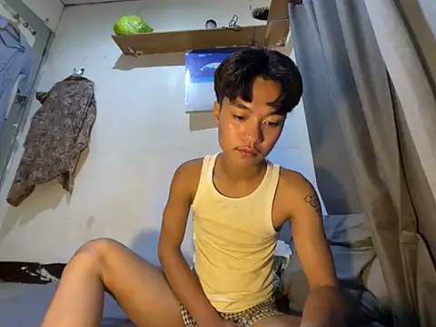 Snapshot of ur_little_secret chatting on March 14, 2026, 1:39 pm ur little secret online show from March 14, 2026, 1:39 pm