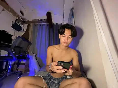 Snapshot of ur_little_secret chatting on December 20, 2025, 3:59 pm ur little secret online show from December 20, 2025, 3:59 pm