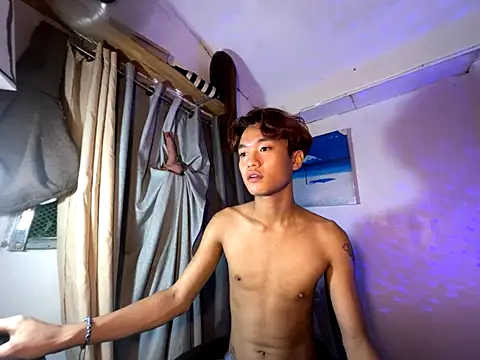 Snapshot of ur_little_secret chatting on December 14, 2025, 1:49 pm ur little secret online show from December 14, 2025, 1:49 pm