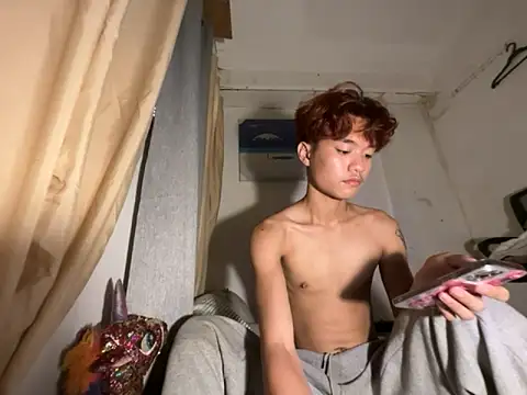 Snapshot of ur_little_secret chatting on November 15, 2025, 5:44 am ur little secret online show from November 15, 2025, 5:44 am