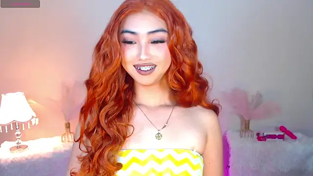 Kiah Wyatt online show from November 19, 2025, 7:19 am