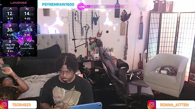 Snapshot of SamXTeck chatting on April 20, 2026, 11:28 pm SamXTeck online show from April 20, 2026, 11:28 pm