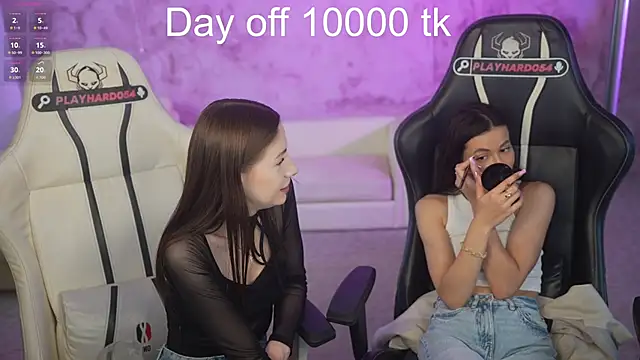 Snapshot of Selena_Glow chatting on May 28, 2026, 6:58 pm Selena Glow online show from May 28, 2026, 6:58 pm