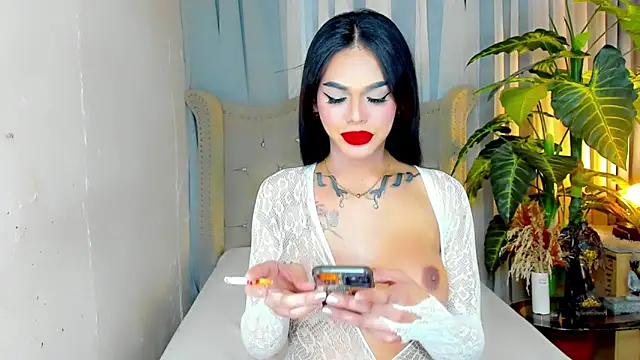 MochaliciousTransOnTop online show from February 10, 2026, 2:10 am