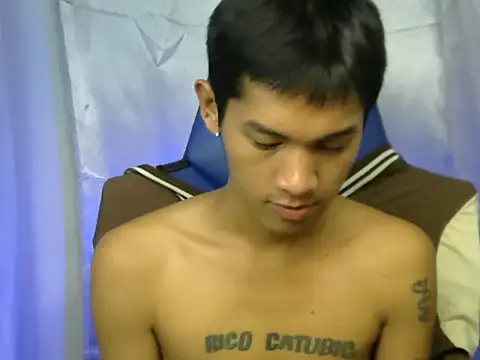 Snapshot of riks_tyler chatting on October 19, 2025, 7:38 pm riks tyler online show from October 19, 2025, 7:38 pm