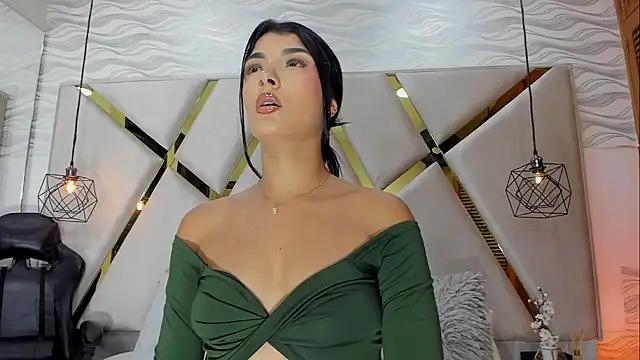 FernandaRousse online show from December 2, 2025, 5:47 pm