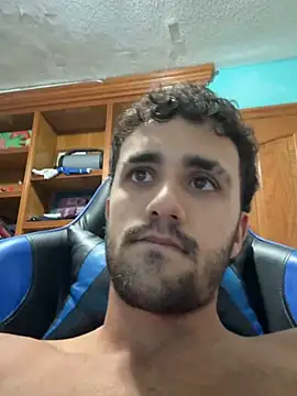 aavrdvh33 online show from October 9, 2025, 9:15 pm