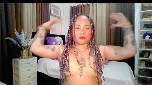 EstellaStarXxx online show from November 18, 2025, 1:14 pm