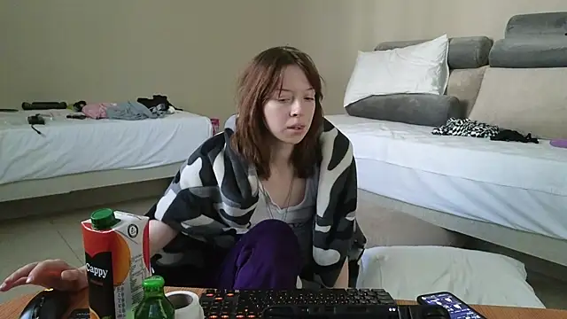 graylovescookies online show from October 1, 2025, 11:14 am