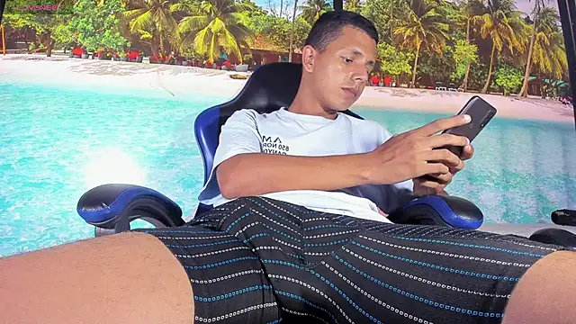 Snapshot of BigMonstercoks69 chatting on March 2, 2026, 10:27 pm BigMonstercoks69 online show from March 2, 2026, 10:27 pm