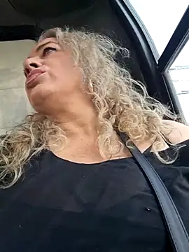 sofiacurvy 45 online show from February 12, 2026, 2:50 pm