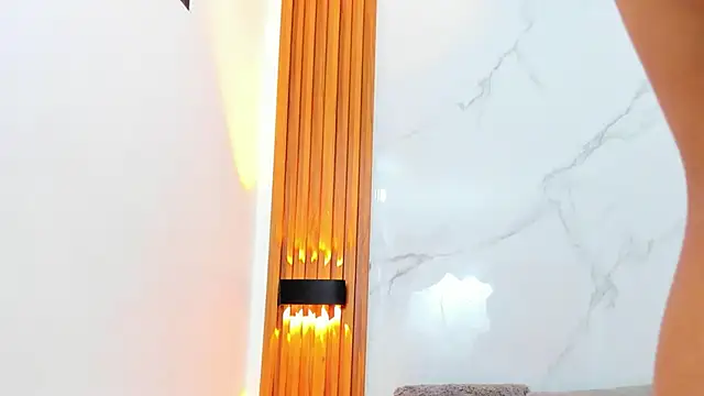 Snapshot of IsabellaMonet chatting on November 24, 2025, 11:21 am IsabellaMonet online show from November 24, 2025, 11:21 am