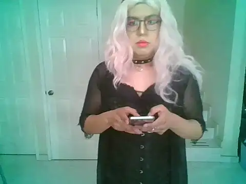 GigiSorrento online show from March 19, 2026, 7:08 am