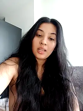 Snapshot of VALENTINA_ROUSE_ chatting on November 14, 2025, 3:05 pm VALENTINA ROUSE online show from November 14, 2025, 3:05 pm