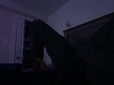 Snapshot of zeeeky_33deep chatting on April 18, 2026, 7:00 am zeeeky 33deep online show from April 18, 2026, 7:00 am