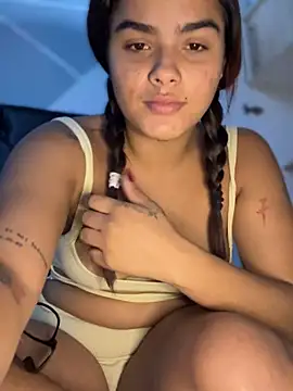 Snapshot of Kaily_Sweet16 chatting on January 9, 2026, 1:01 am Kaily Sweet16 online show from January 9, 2026, 1:01 am