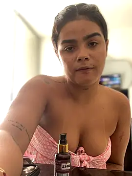 Snapshot of Kaily_Sweet16 chatting on November 5, 2025, 6:33 pm Kaily Sweet16 online show from November 5, 2025, 6:33 pm