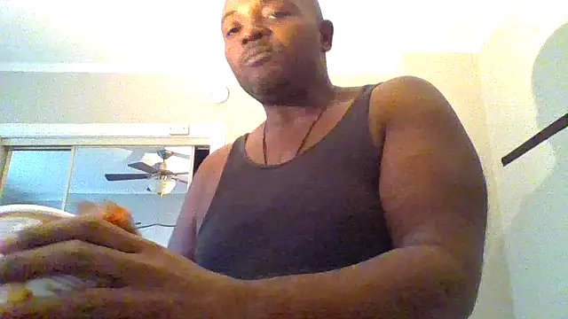 Snapshot of JezOne555 chatting on December 16, 2025, 10:03 pm JezOne555 online show from December 16, 2025, 10:03 pm