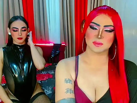 Snapshot of UnlimitedCumShow chatting on December 16, 2025, 1:32 am UnlimitedCumShow online show from December 16, 2025, 1:32 am