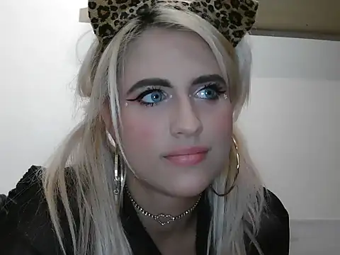 Snapshot of Lolalolypop chatting on November 23, 2025, 6:40 pm Lolalolypop online show from November 23, 2025, 6:40 pm