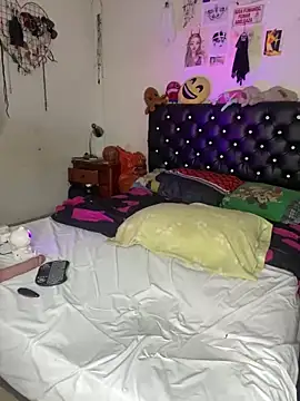 venusobryan 55 online show from November 26, 2025, 7:47 pm