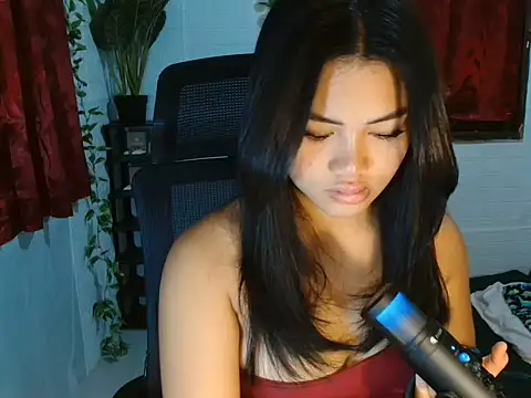 Snapshot of naughtyhothailey chatting on June 24, 2026, 5:28 am naughtyhothailey online show from June 24, 2026, 5:28 am