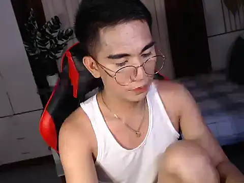 Snapshot of drinkmycumx chatting on October 24, 2025, 4:50 pm drinkmycumx online show from October 24, 2025, 4:50 pm