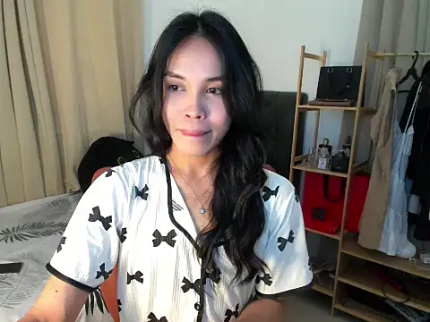 imwithyou69  online show from June 27, 2026, 4:40 am