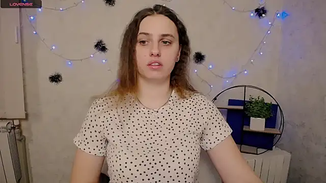 AmandaDimond  online show from February 25, 2026, 1:00 pm