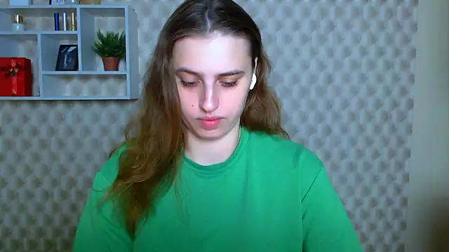 AmandaDimond  online show from March 17, 2026, 12:08 pm