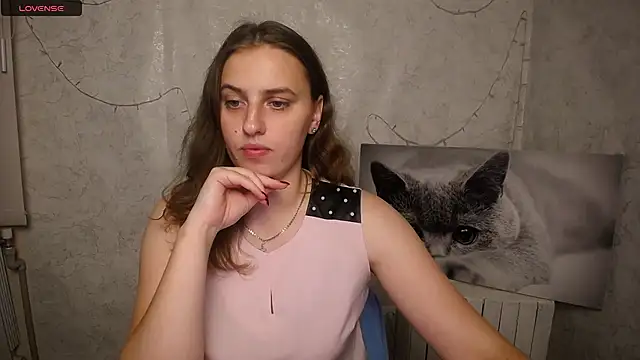 Snapshot of AmandaDimond_ chatting on July 13, 2026, 1:43 pm AmandaDimond online show from July 13, 2026, 1:43 pm