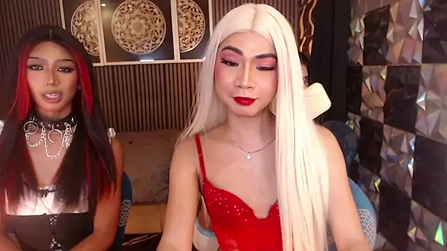 Snapshot of BigCockMaxineTS chatting on July 7, 2026, 7:06 pm BigCockMaxineTS online show from July 7, 2026, 7:06 pm
