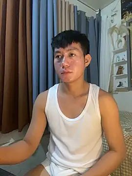 xshyboyx online show from February 5, 2026, 2:46 pm