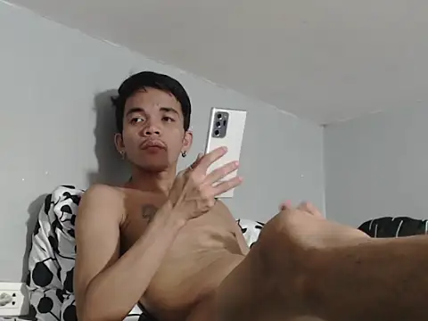 Natsboii online show from April 14, 2026, 11:37 am