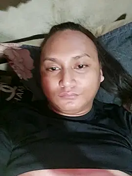 Snapshot of hella_queen chatting on December 22, 2025, 9:20 am hella queen online show from December 22, 2025, 9:20 am