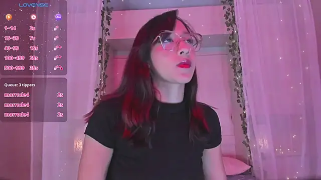 Snapshot of CamiGox chatting on December 17, 2025, 8:03 pm CamiGox online show from December 17, 2025, 8:03 pm