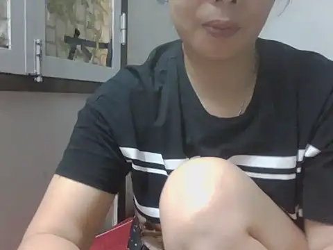 Snapshot of Hachi077 chatting on May 31, 2026, 3:34 am Hachi077 online show from May 31, 2026, 3:34 am