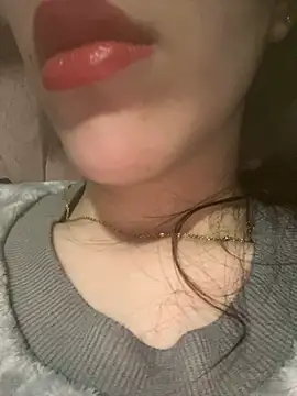 Mimisixo online show from March 28, 2026, 5:03 pm