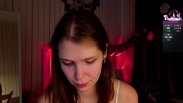 BeatrixCarIeton online show from November 1, 2025, 9:03 am