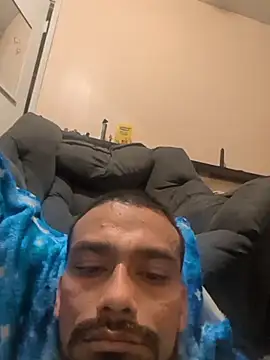 Cnutt310 online show from December 15, 2025, 3:29 pm