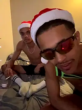 Snapshot of Midnight_Socks_Guys chatting on December 21, 2025, 4:58 am Midnight Socks Guys online show from December 21, 2025, 4:58 am