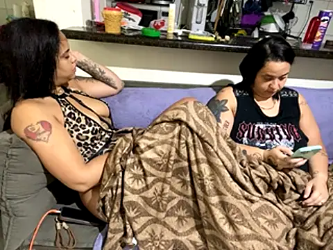 Snapshot of prado_bianca chatting on November 4, 2025, 10:41 am prado bianca online show from November 4, 2025, 10:41 am