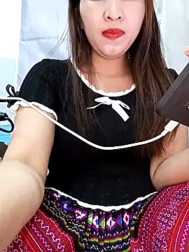 Snapshot of Ariana-Vy chatting on December 16, 2025, 1:43 am Ariana-Vy online show from December 16, 2025, 1:43 am