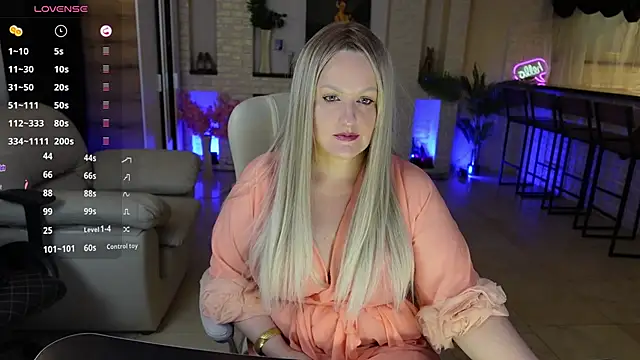 MariemLui online show from May 24, 2026, 2:39 pm