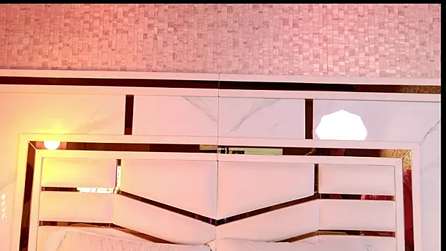 ambar rosse25 online show from November 9, 2025, 11:36 am