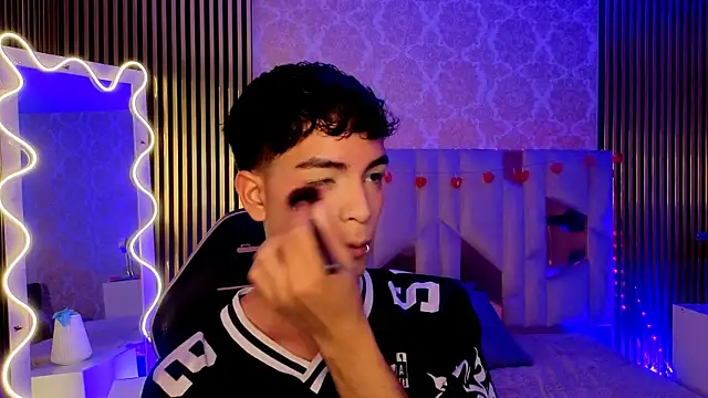 LIHIAN TAY online show from April 5, 2026, 12:56 pm